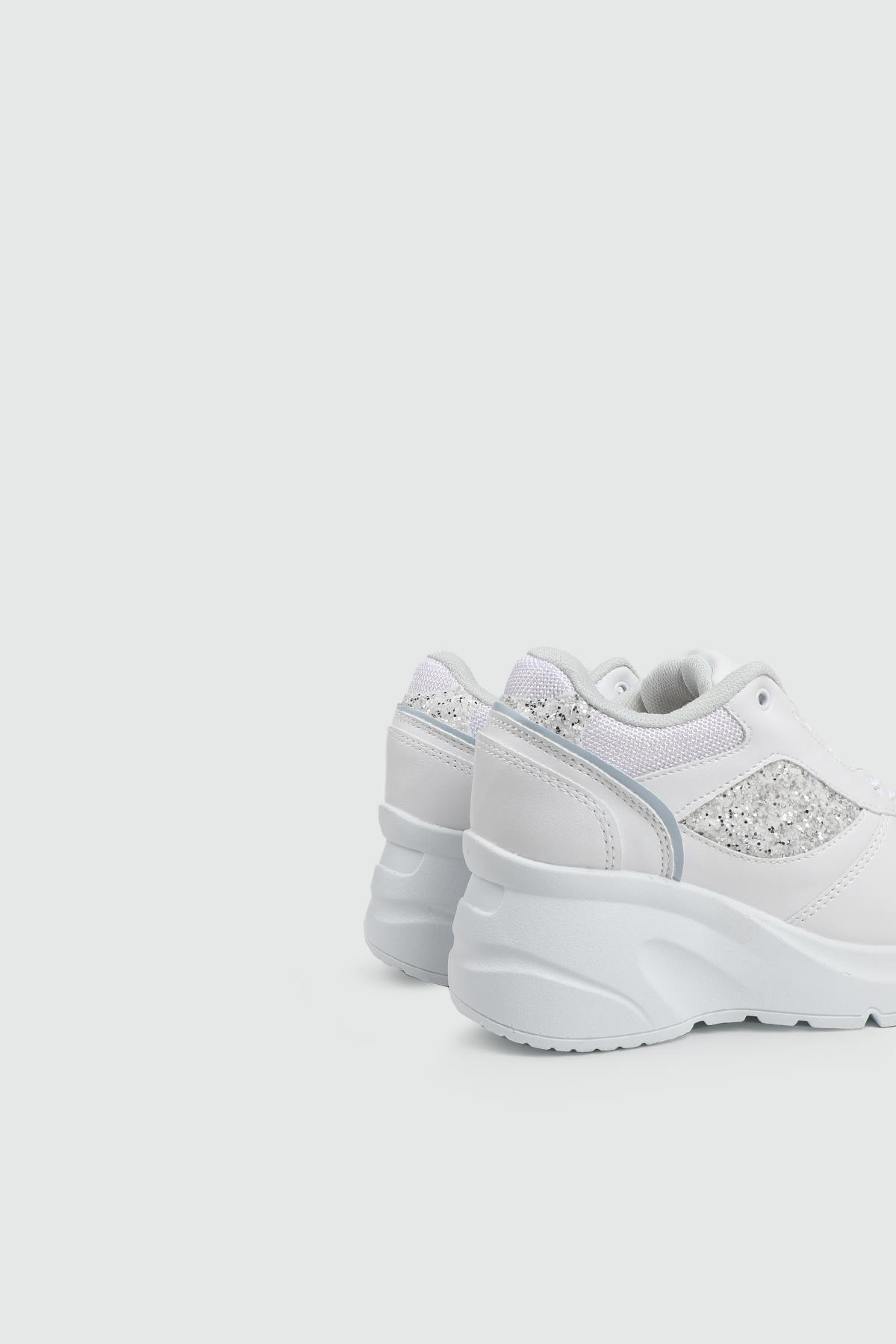 Yüksek Tabanlı Rahat Nefes Alır Beyaz Kadın Spor Ayakkabı FLT207 Kadın Günlük Spor Ayakkabı FLET FLET 185 Kadın 25Y