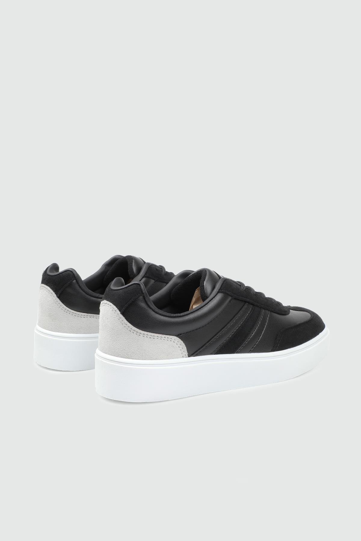 Yüksek Tabanlı Rahat Nefes Alır Siyah Beyaz Kadın Spor Ayakkabı 110 Kadın Günlük Spor Ayakkabı FLET FLET 357 CİLT KADIN 25K