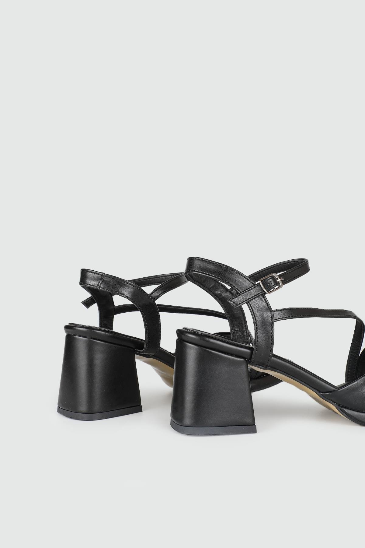 Yüksek Topuklu Siyah Kadın Ayakkabı ERB-402 Kadın Yüksek Topuklu MyBella My Bella ERB-402 Kadın 25Y