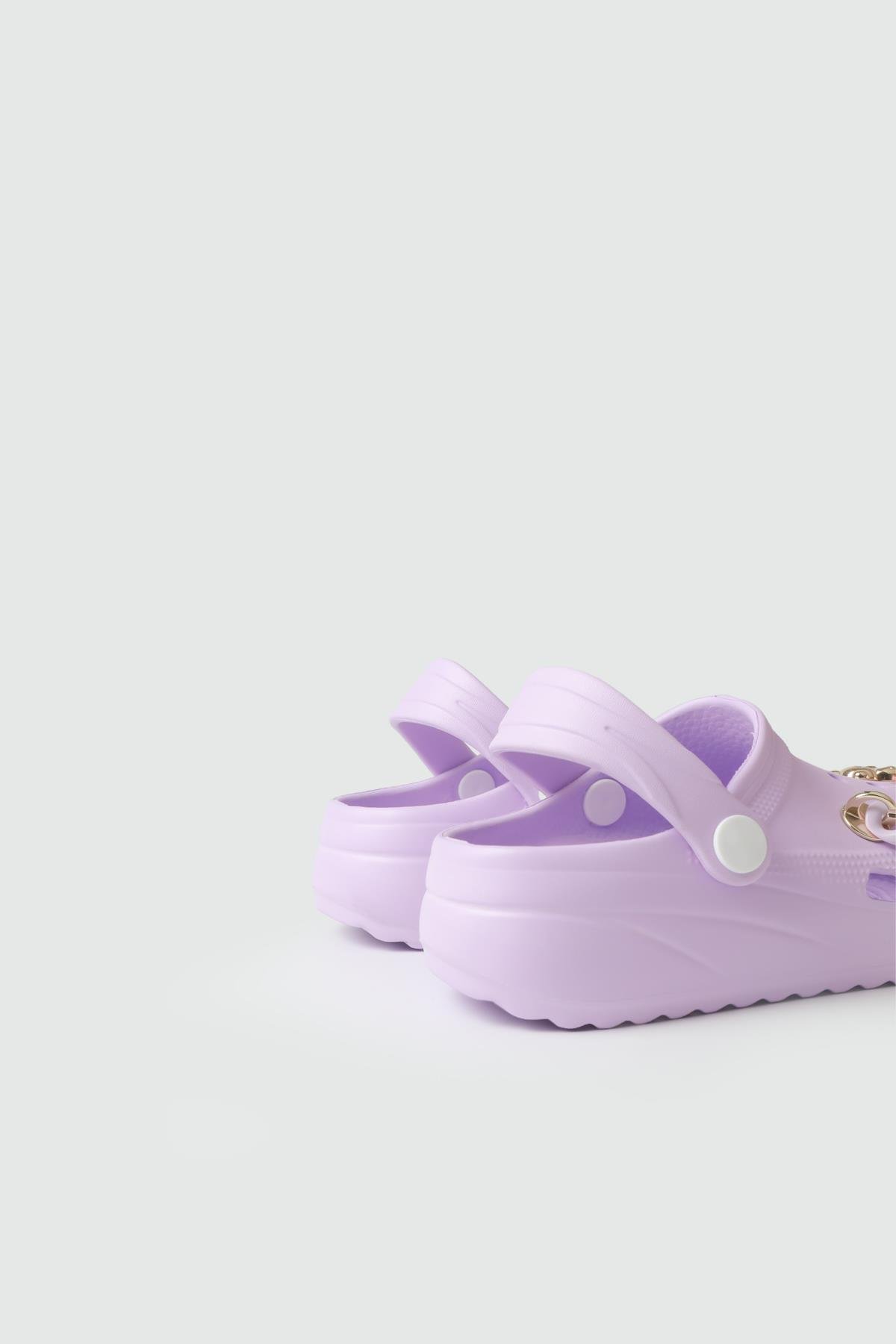 Zincirli Kalın Taban Lila Çocuk Terlik PİENN 42002 Kategorisiz Pienn PİENN 42002 PATİK EVA TERLİK