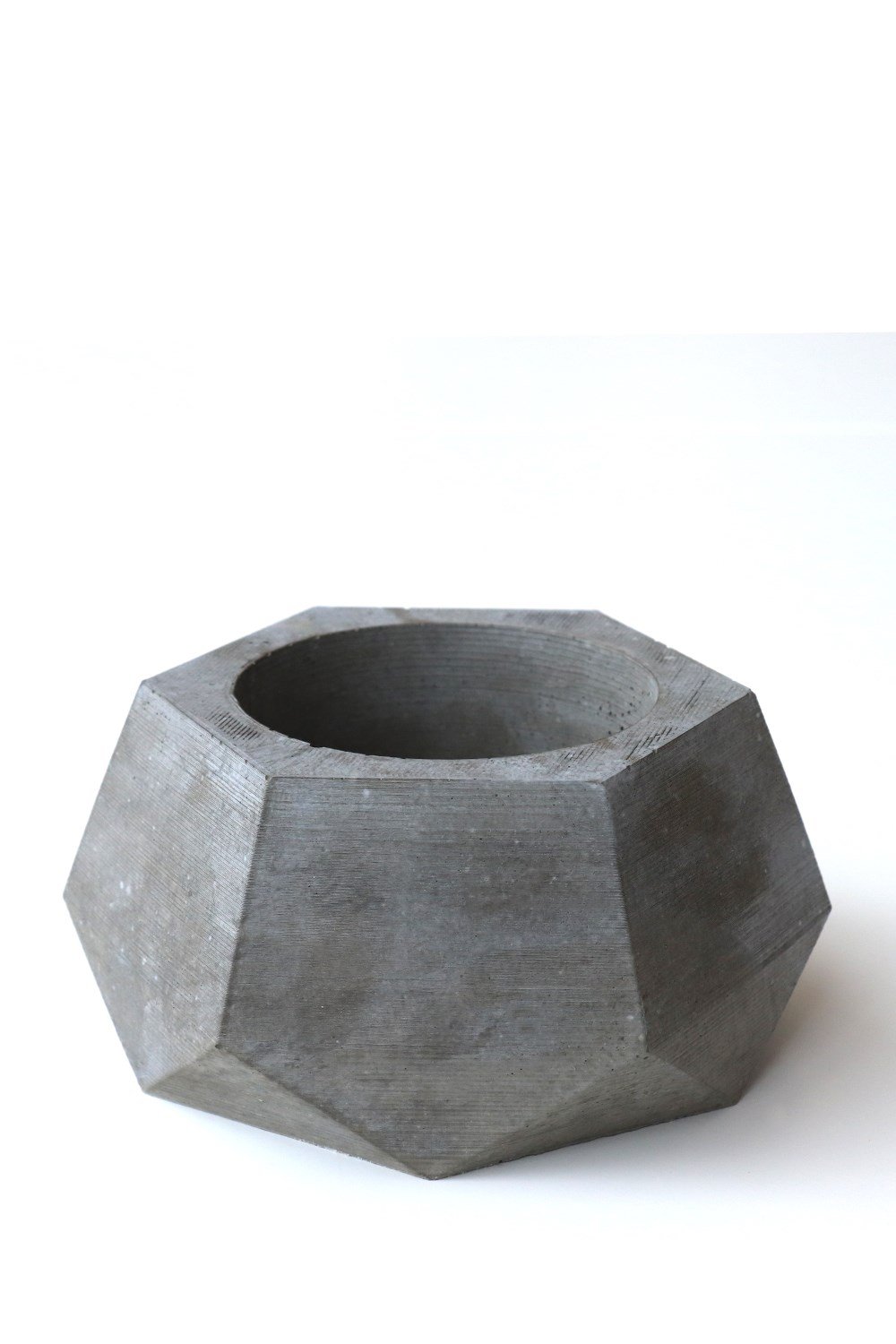Bitkili beton saksılık çap 13 cm