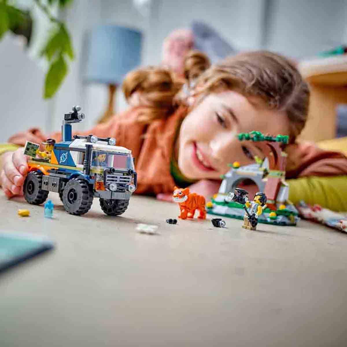 LEGO CITY ORMAN KASIFININ ARAZI KAMYONU 60426 Diğer LSC60426
