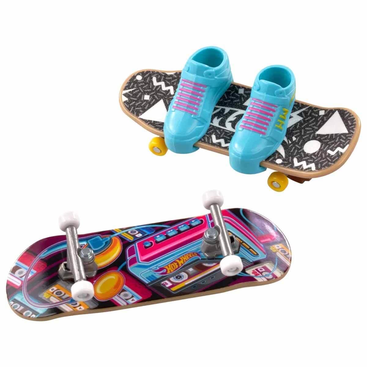 Hot Wheels Skate Retro Temalı Ikili Parmak Kaykay ve Ayakkabı HXL17-HXL18 Hot Wheels HXL18
