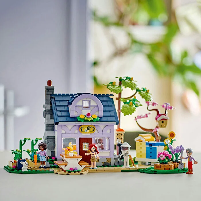 LEGO FRIENDS ARICILARIN EVI VE CICEK BAHCESI 42669 Diğer LGF42669