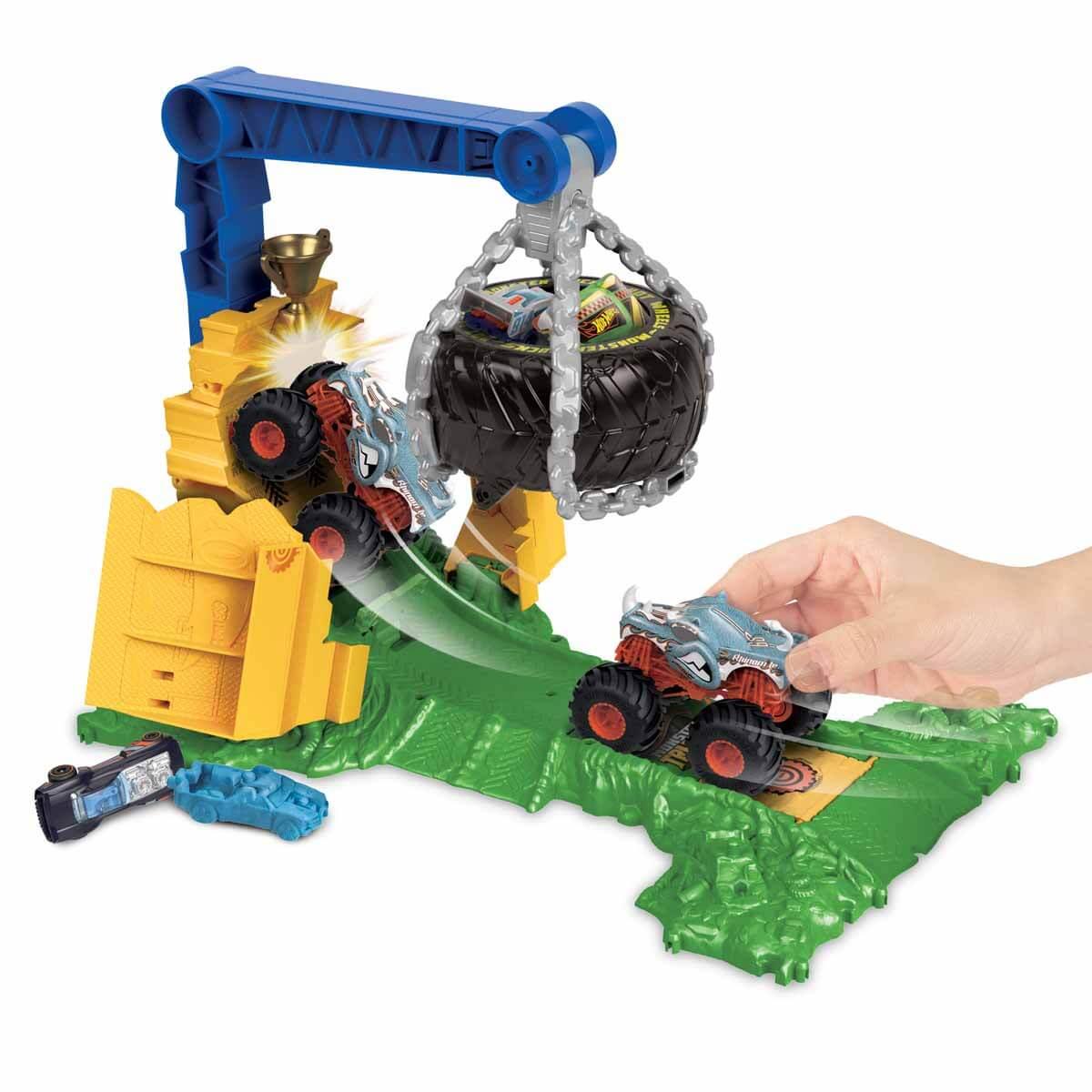 Hot Wheels Monster Trucks Arenada Rhinomite Mücadelesi Oyun Seti HTP18 Hot Wheels HTP18
