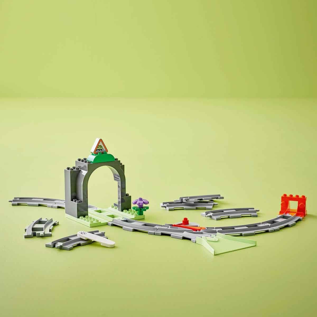 LEGO DUPLO KASABASI TREN TUNELI VE RAYLARI EK MACERA SETI 10425 Diğer LED10425