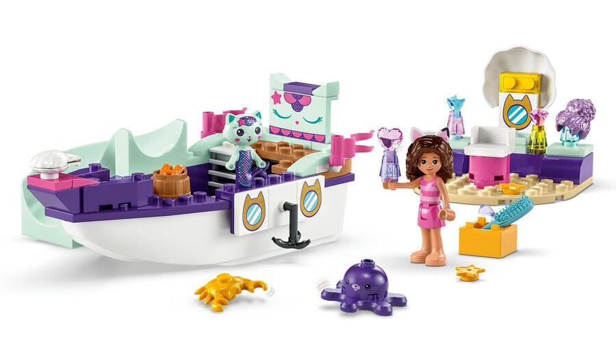 LEGO® GABBYS DOLLHOUSE GABBY VE SUSLU KEDI’NIN GEMISI VE SPA 10786 Diğer LEJ10786