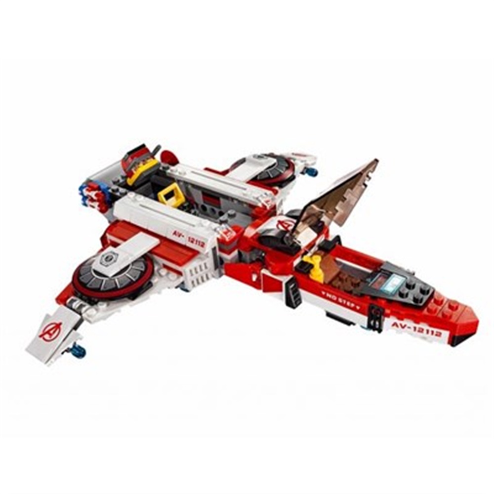 LEGO SUPER HEROES AVENJET SPACE MISSION