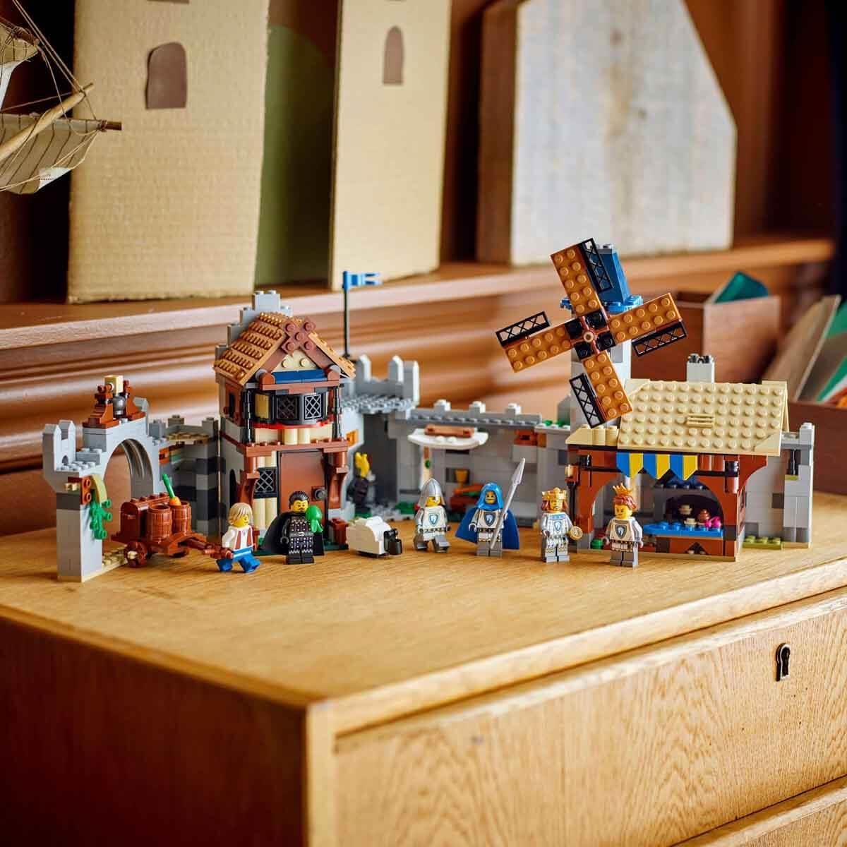 LEGO CREATOR 3U 1 ARADA ORTA CAG ATLI SOVALYE KALESI 31168 Diğer LMC31168