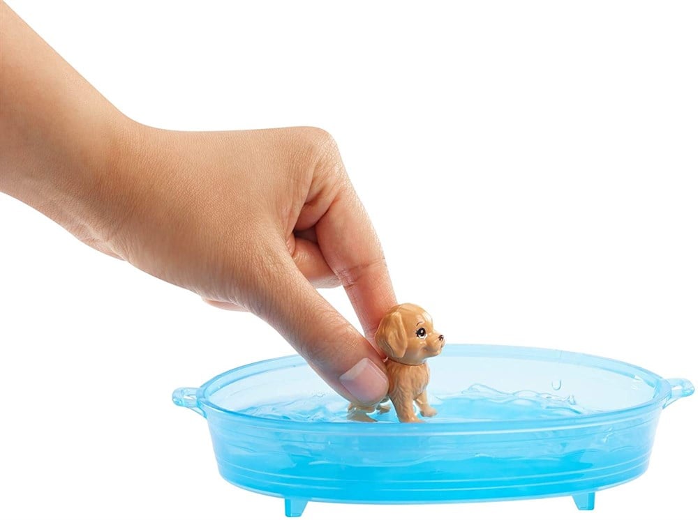 Barbie Bebek ve Aksesuarları 3 Yavru Köpekli Oyun Seti GDJ37 Barbie GDJ37