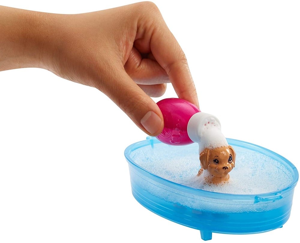 Barbie Bebek ve Aksesuarları 3 Yavru Köpekli Oyun Seti GDJ37 Barbie GDJ37