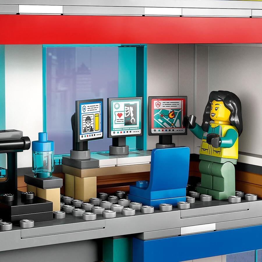 LEGO CITY ACIL DURU MARACLARI MERKEZI 60371 Diğer LSC60371