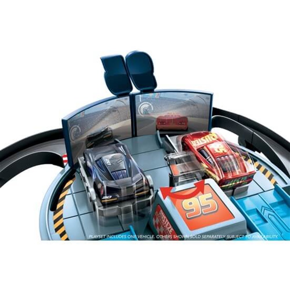 Cars Rust-Eze Yarış Kulesi Oyun Seti GJW42 Cars GJW42