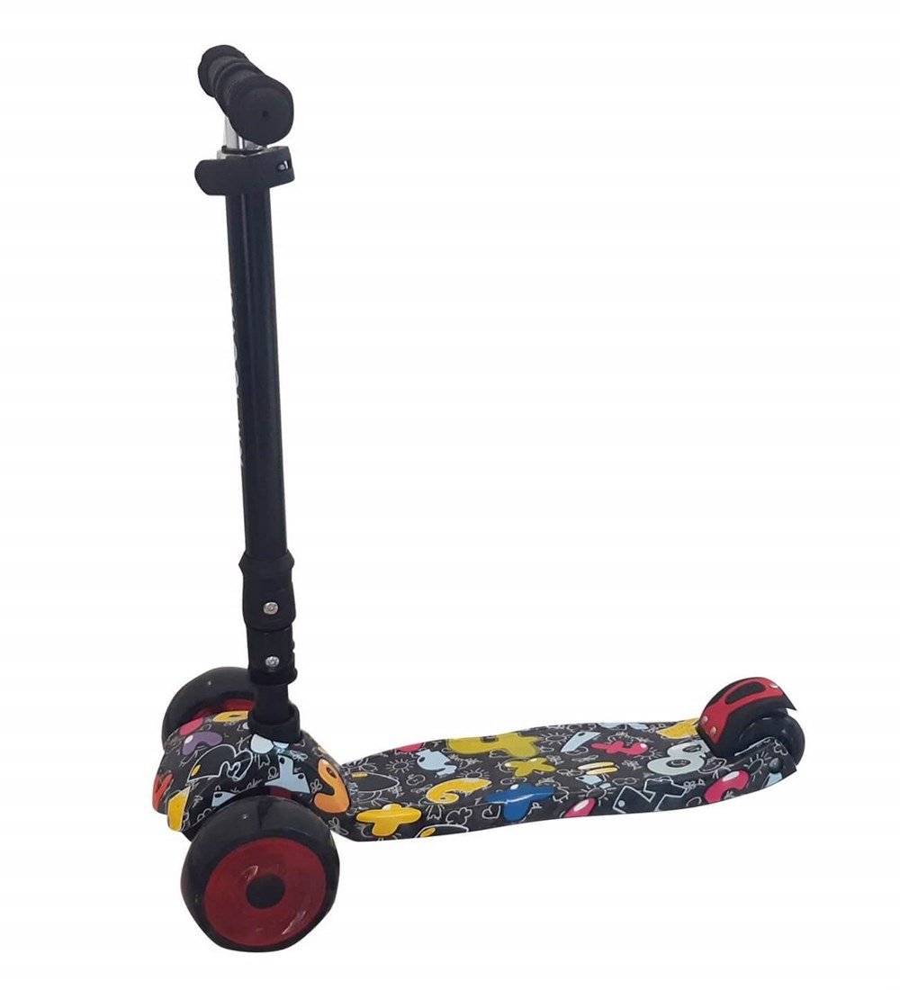 ISIKLI 3 TEKERLEKLI SCOOTER YESIL CEREN CTOY 990 Y