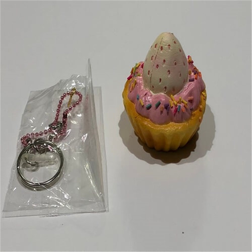 CreamiiCandy Squishy Pastry Petiti Anahtarlık