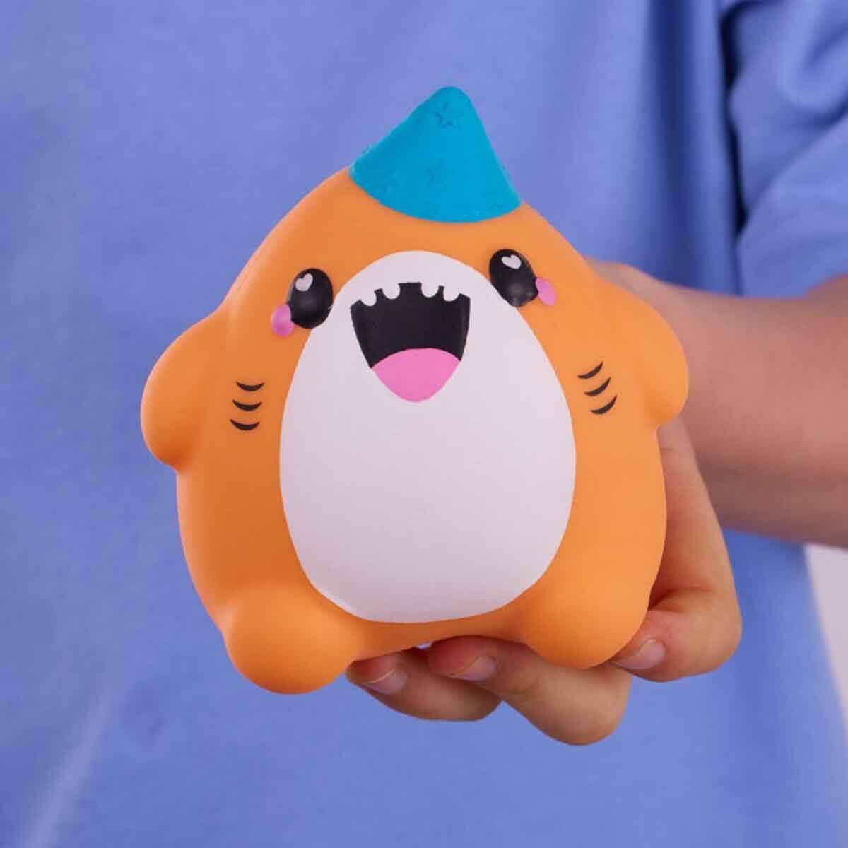 SMOOSHZEES MINI CUTZEES SQUISHY FIGUR SERI1 MH004001 - TURUNCU KOPEK BALIGI SANDI Diğer MH004001 TKS