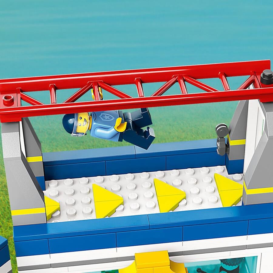 LEGO City Polis Eğitim Akademisi 60372 Lego LSC60372