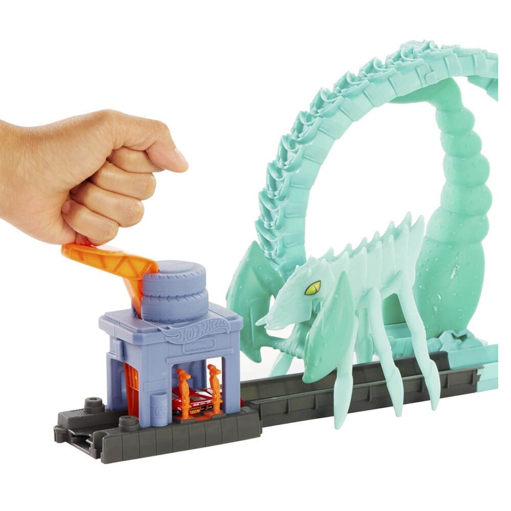 Hot Wheels Şehirde Yaratık Macerası Akrep Saldırısı FNB05-GTT67 Enchantimals GTT67