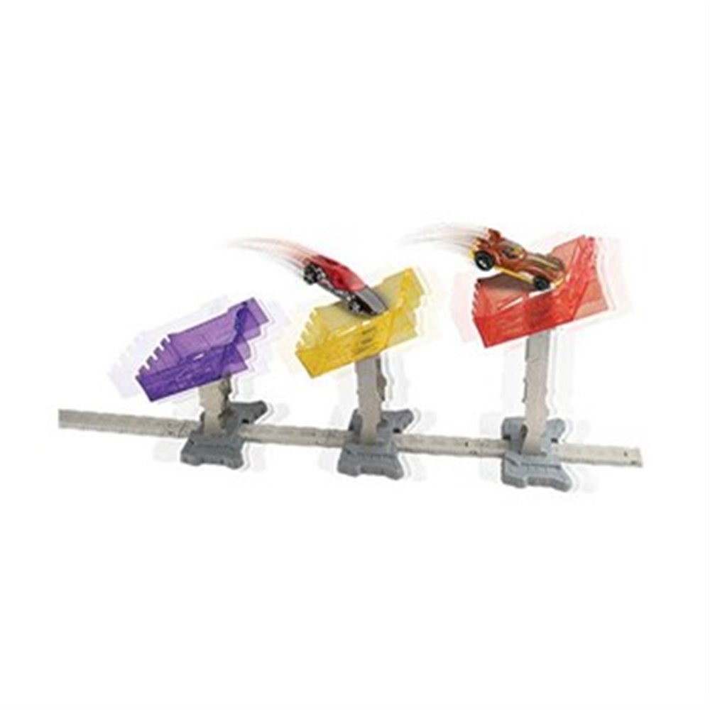 Hot Wheels 3 Kademeli Atlayış Seti DJC05