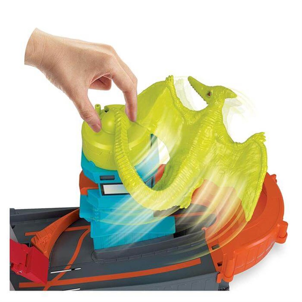 Hot Wheels Şehirde Yaratık Macerası FNB05-GBF94 Hot Wheels GBF94