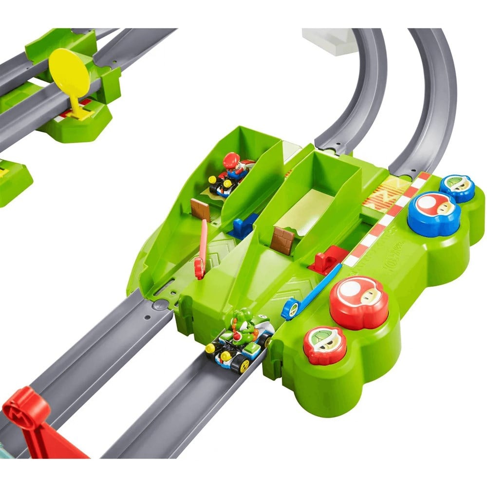 Hot Wheels Mario Kart Motorlu Çılgın Dönüş Parkuru Yarış Seti GCP27 Hot Wheels GCP27