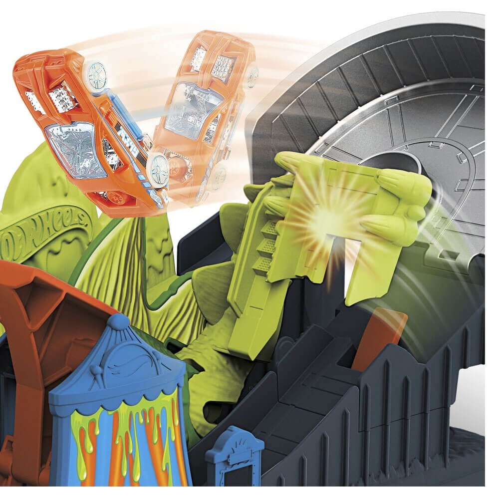 Hot Wheels Şehirde Yaratık Macerası Dinozor Saldırısı FNB05-GTT68 Hot Wheels GTT68