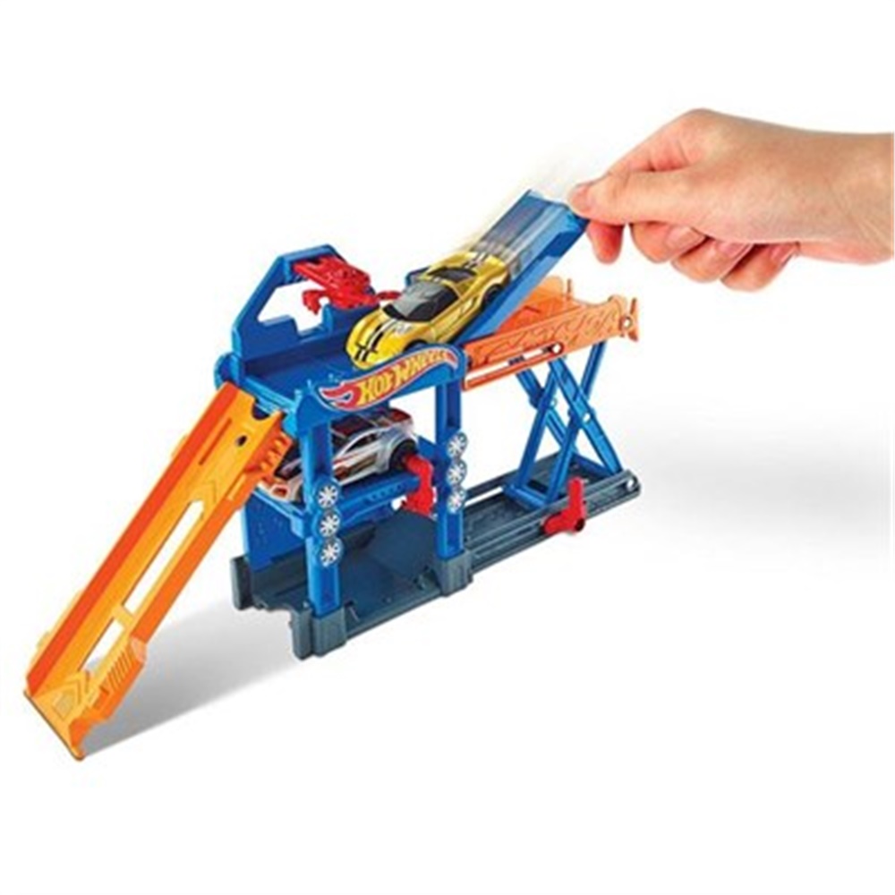 Hot Wheels Hızlı Eğlence Oyun Setleri DWK99