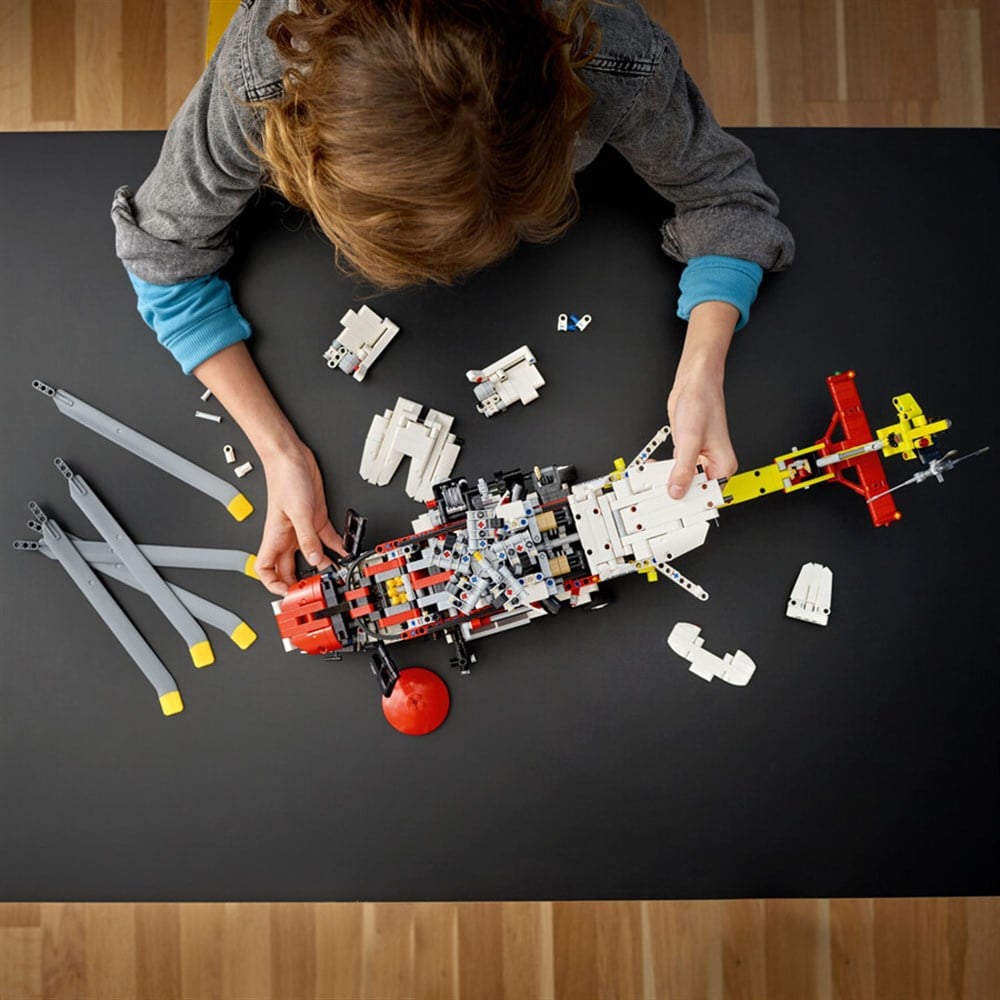 LEGO Technic Airbus H175 Kurtarma Helikopteri 42145 Lego LMT42145
