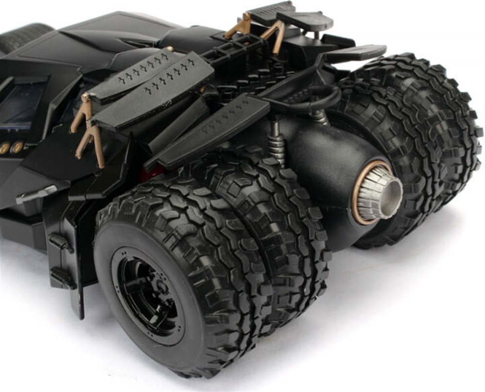 1:24 Batman The Dark Night Batmobile Simba SMB 253215005