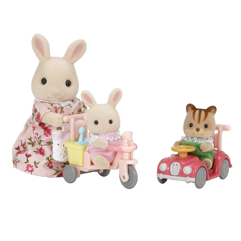 Sylvanian Families Bebekler Gezintide 5040 Sylvanian Families ESF5040