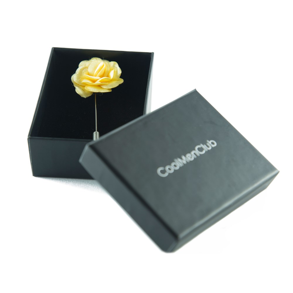 Çiçek Şekilli Yaka İğnesi