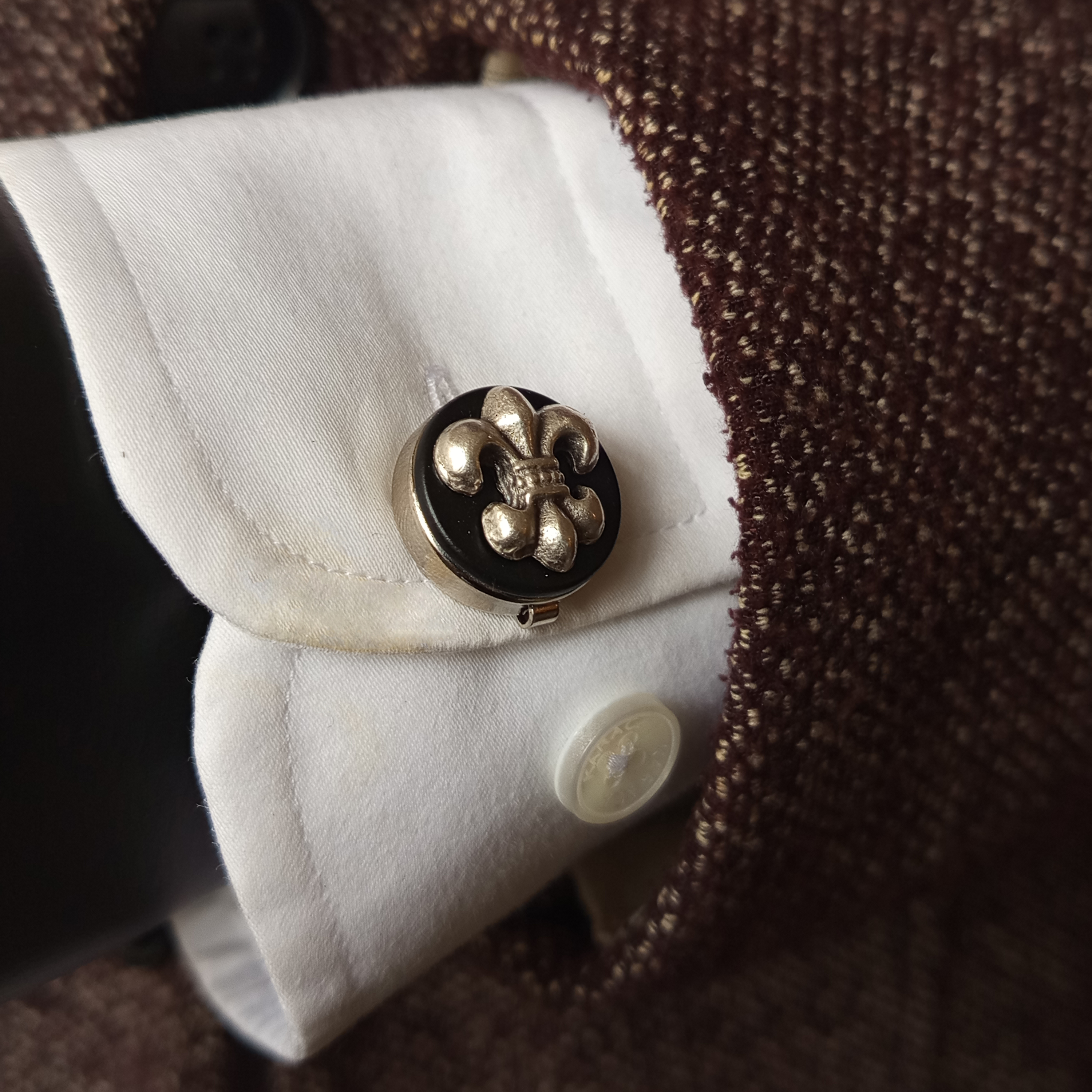 Hediye SetleriCMC2847Fleur De Lis Figürlü Geçmeli Kol Düğmesi ve Kravat İğnesi Seti