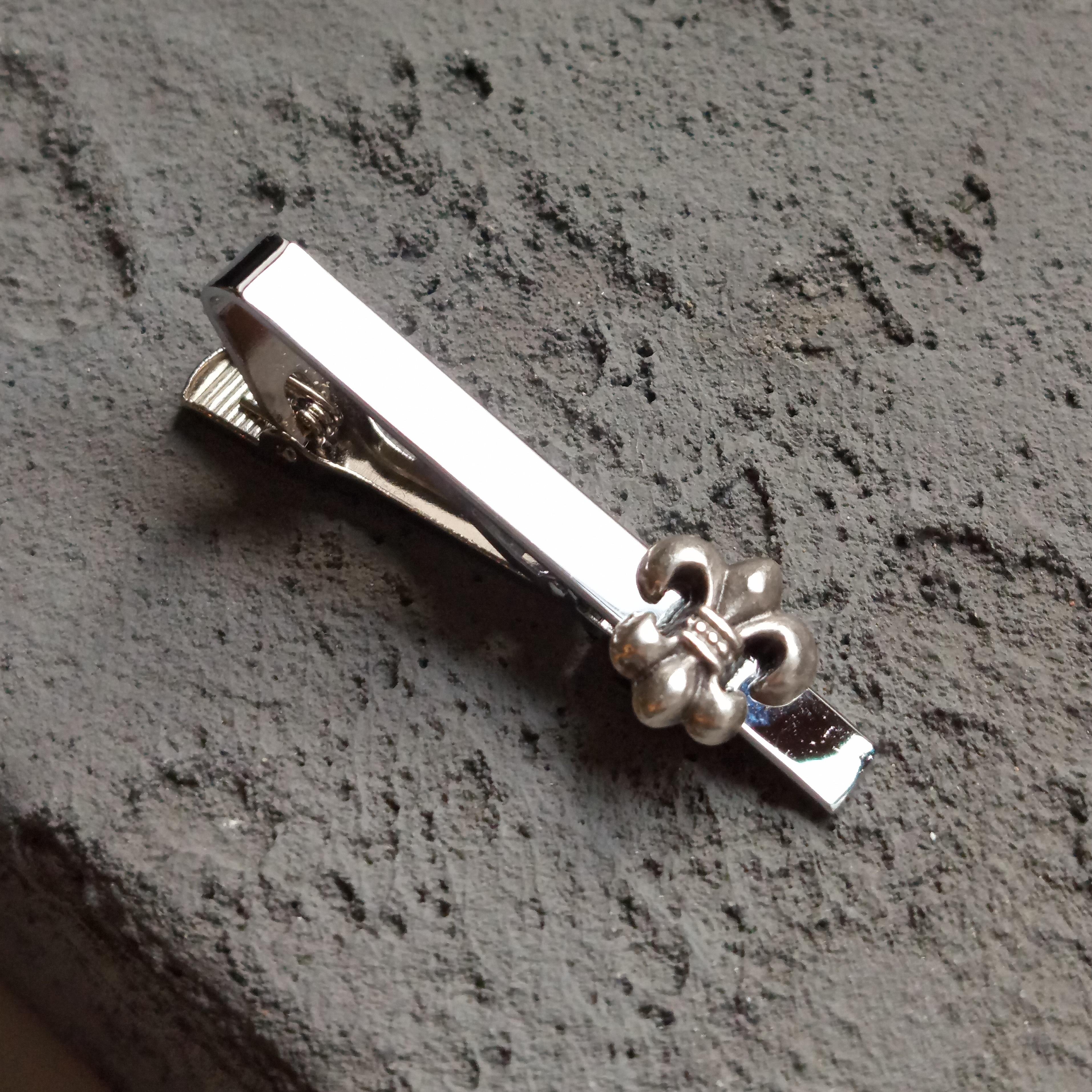 Kravat İğnesiCMC2834Fleur de Lis Figürlü Kravat İğnesi