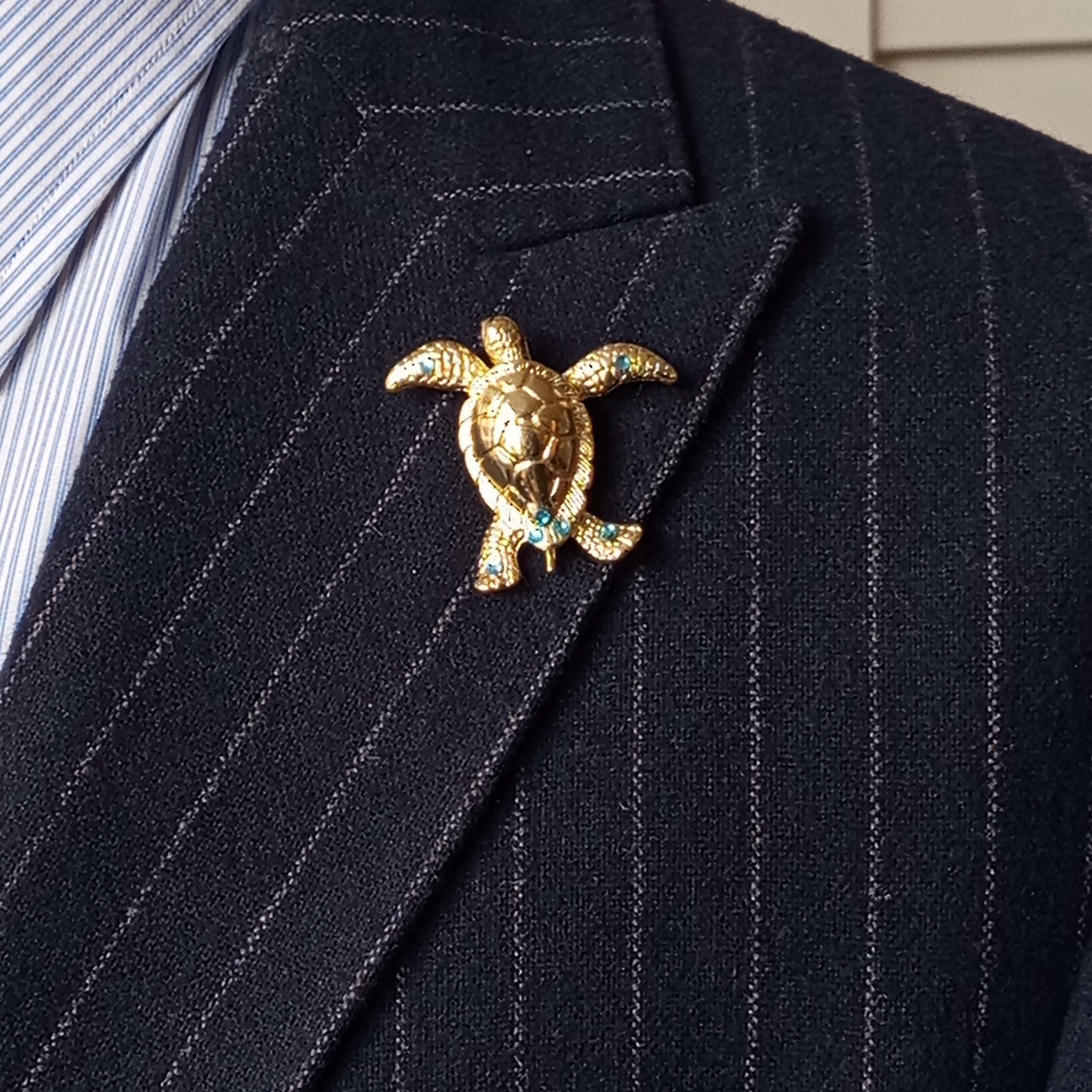Yaka İğnesi & BroşCMC2842Kaplumbağa Figürlü Yaka Broşu