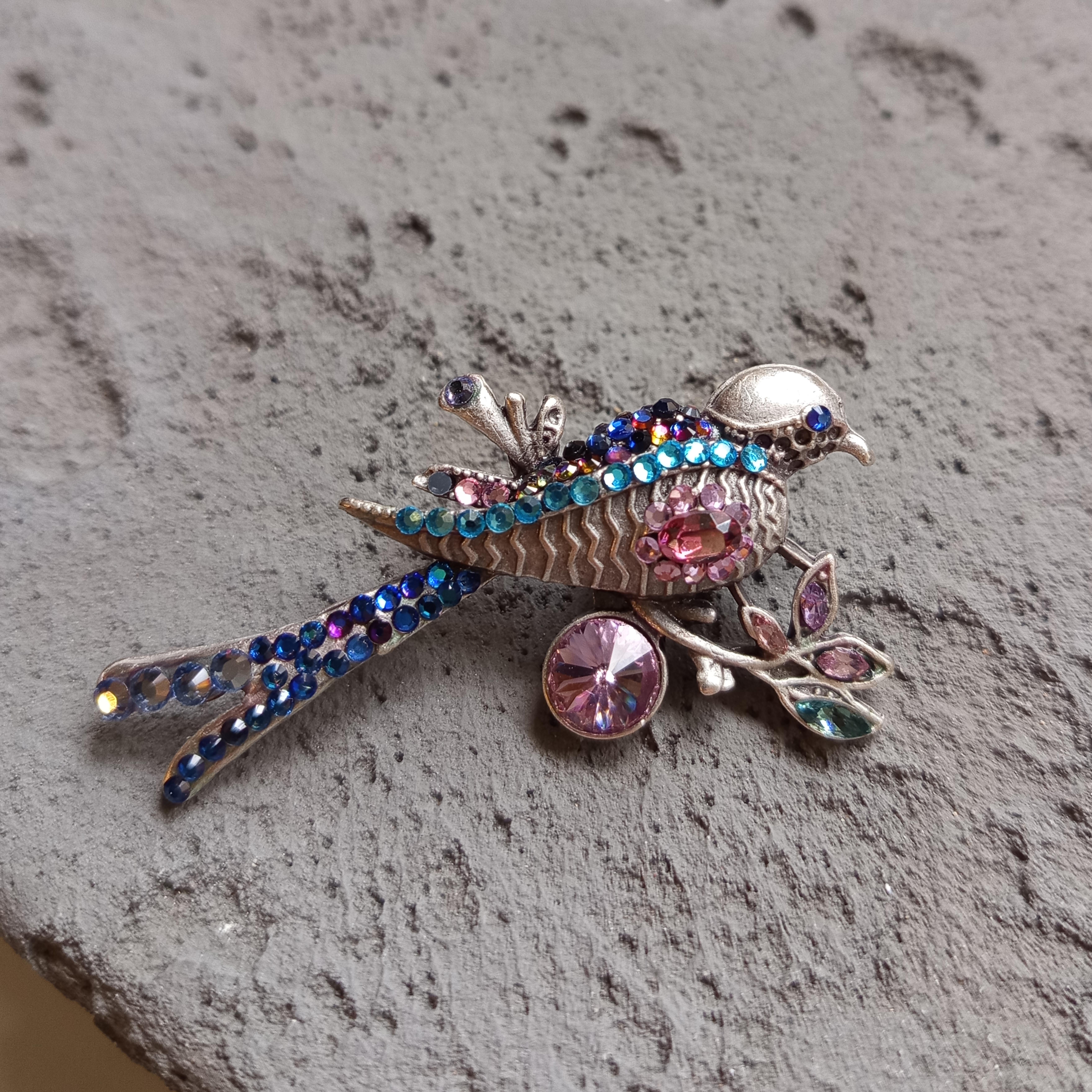 Women CollectionCWC2149Kuş Figürlü Ceket Yaka Broşu