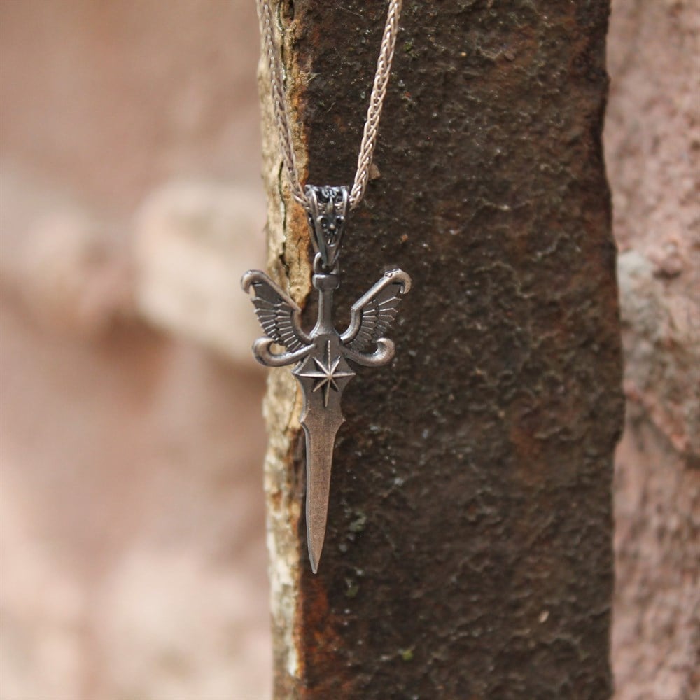 CMC6635Sword Angel Kolye
