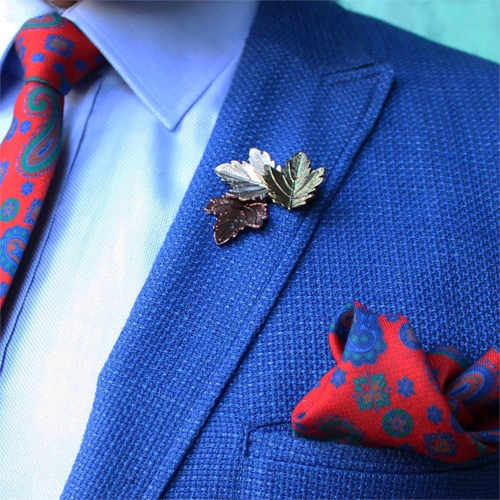 Yaprak Figürlü Broş