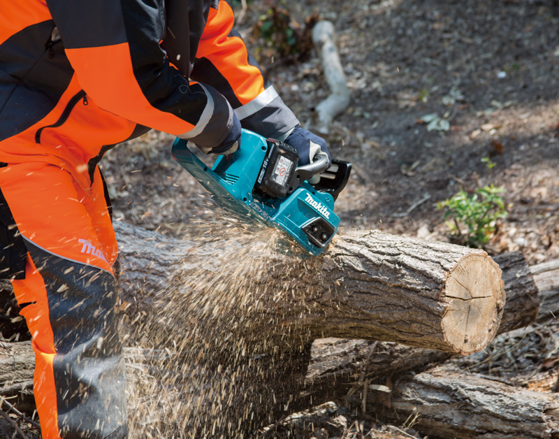 Makita AKÜLÜ ZİNCİRLİ TESTERE 2x18V DUC405Z