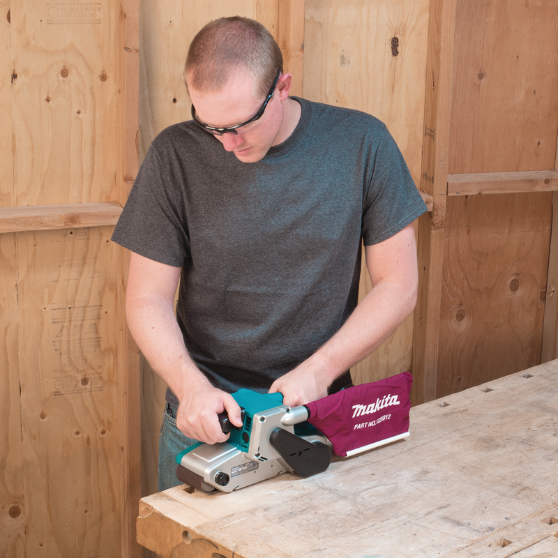 Makita DEVİR AYARLI TANK ZIMPARA 9920