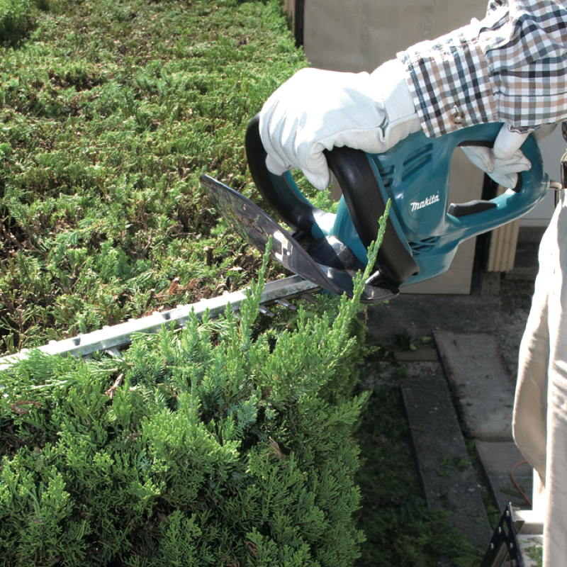 Makita ELEKTRİKLİ ÇİT BUDAMA 400W UH4861