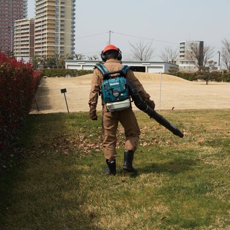 Makita ÜFLEME MAKİNASI 75.6 cc EB7660TH