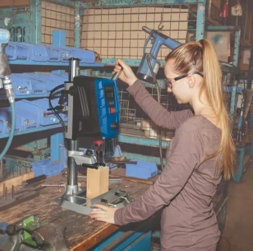 Scheppach DİJİTAL SÜTUNLU MATKAP - DP60