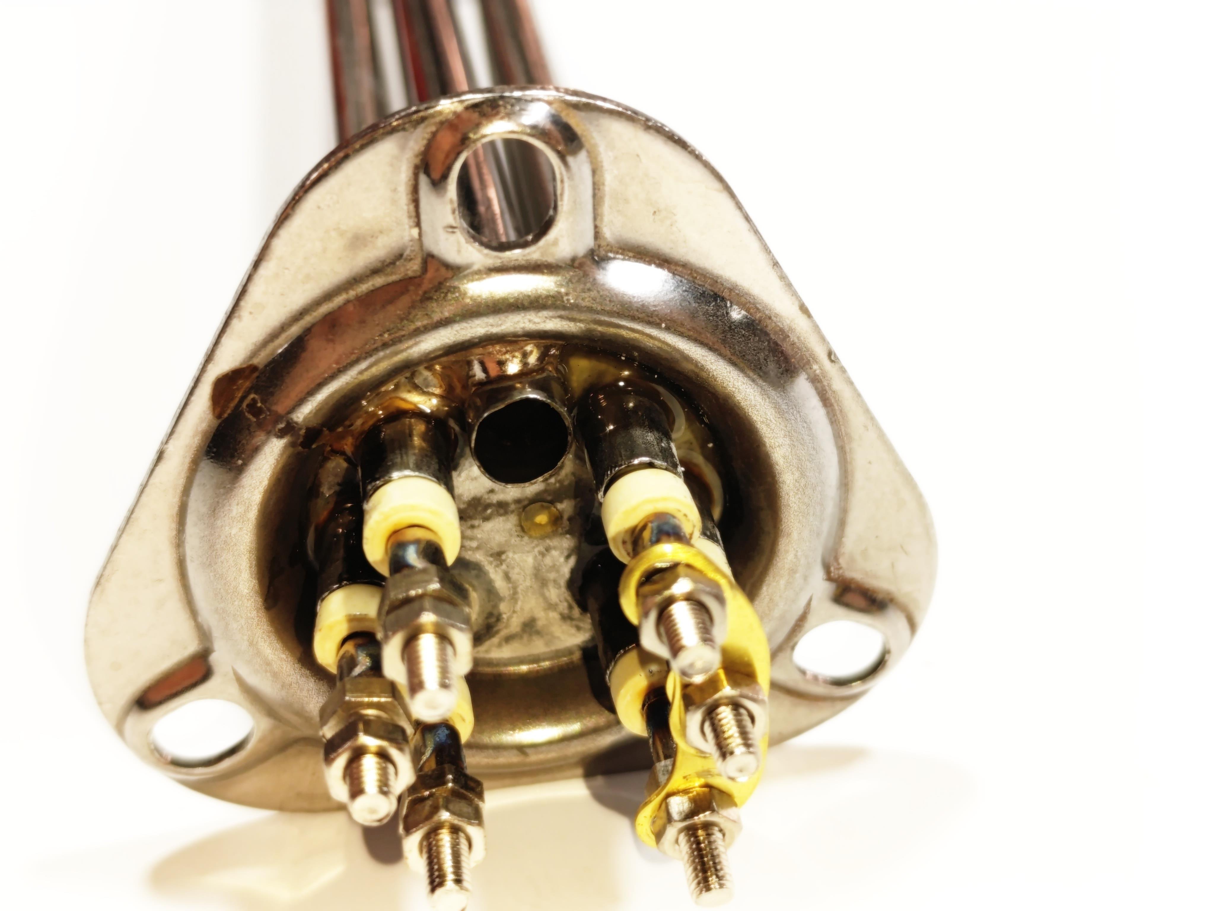Sern F2105 9KW Üçgen flans Endüstriyel Mutfak ısıtıcı Rezistansı CR304 