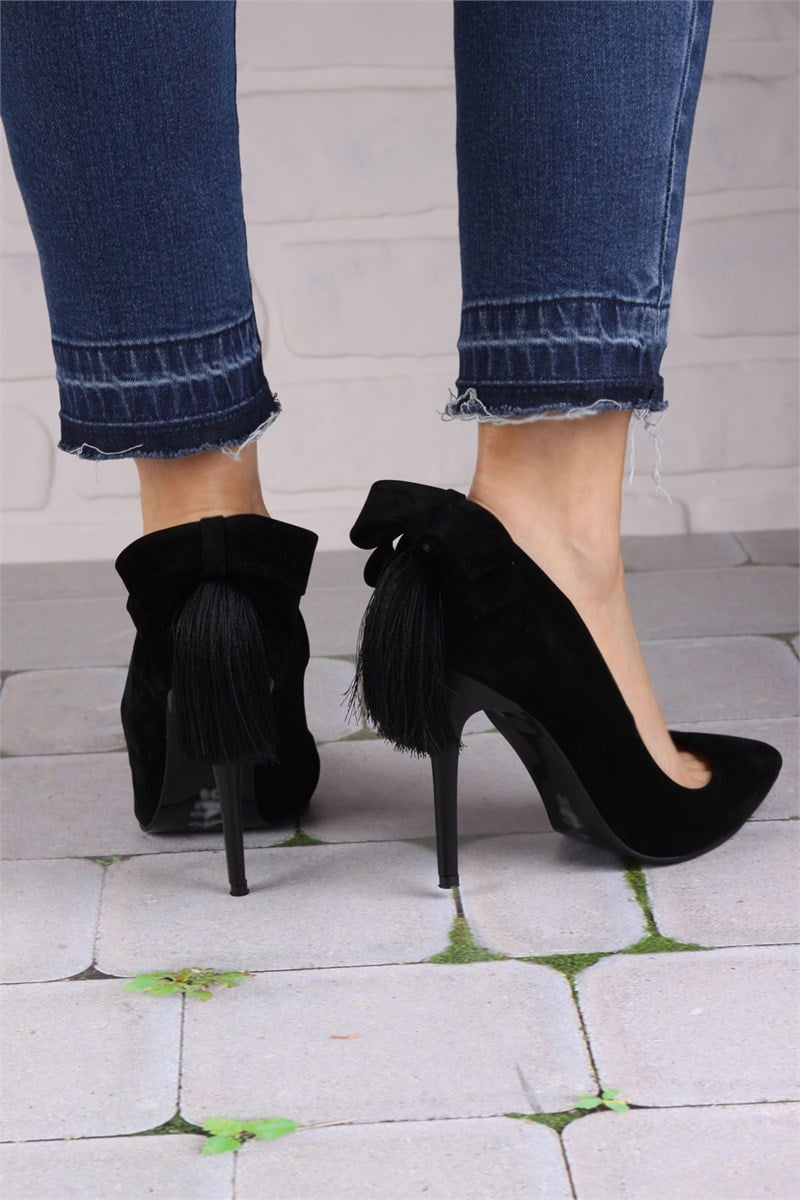 Arkası Püsküllü Stiletto