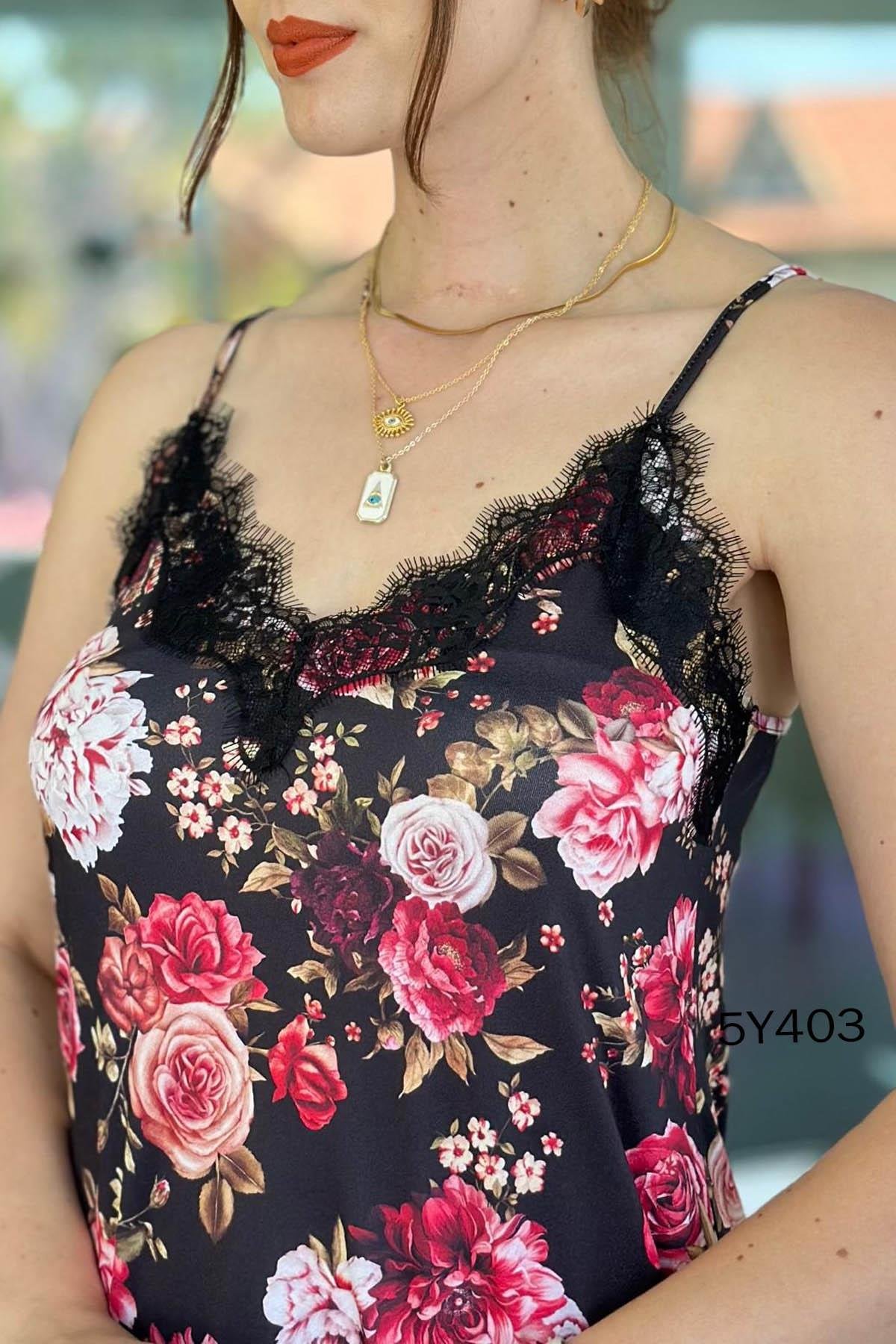 Askısı Ayarlanabilir Dantelli Sandy Bluz