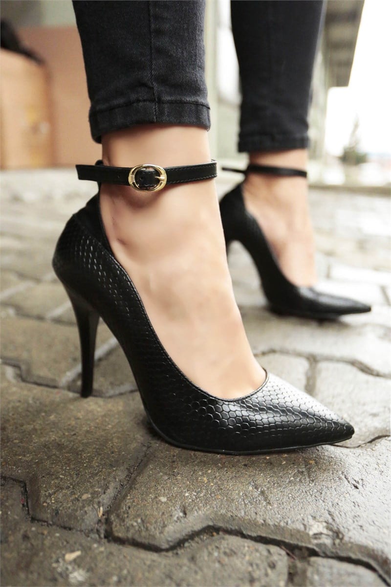 Bilekten Bağlamalı Stiletto