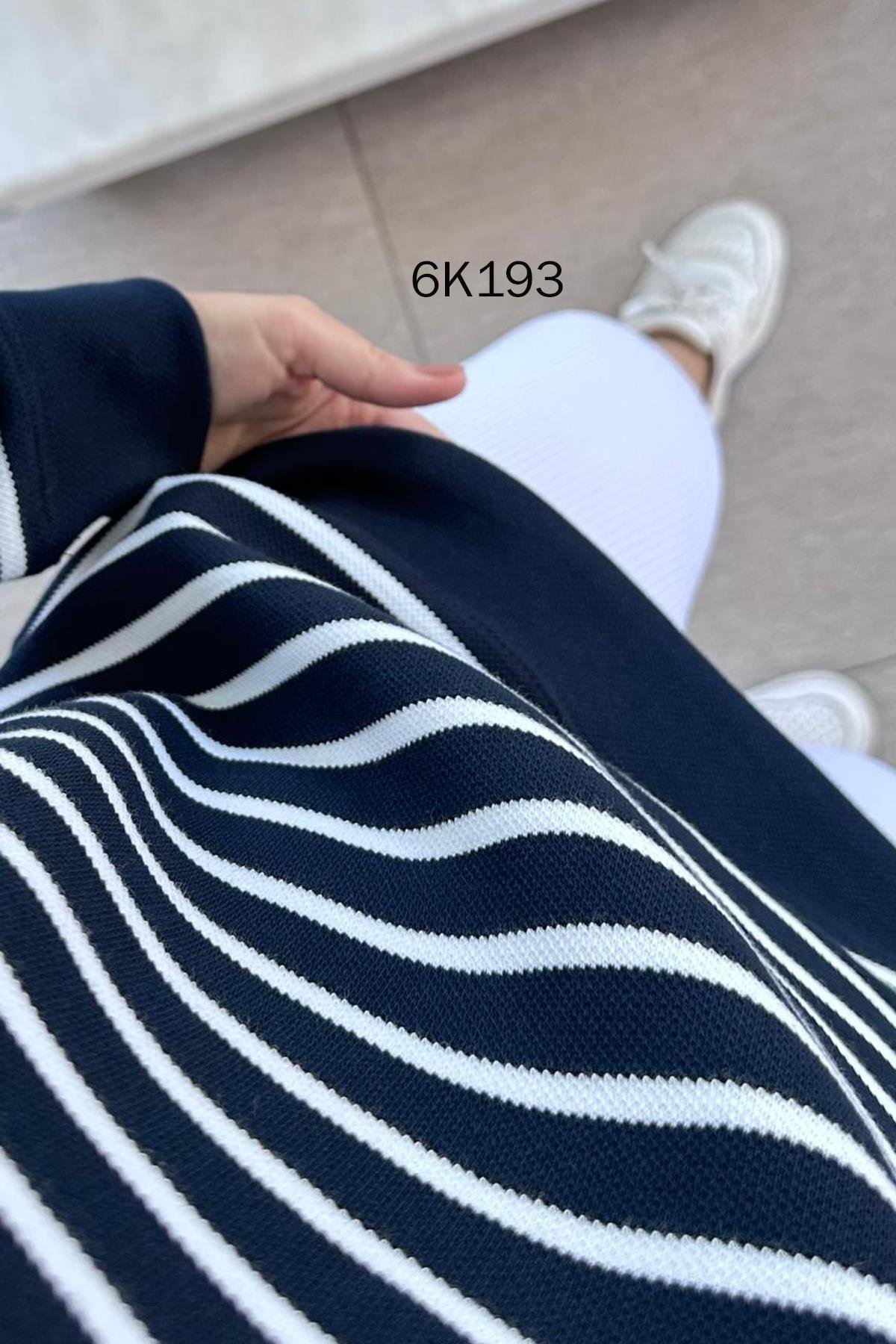 Bisiklet Yaka Çizgili Triko Bluz