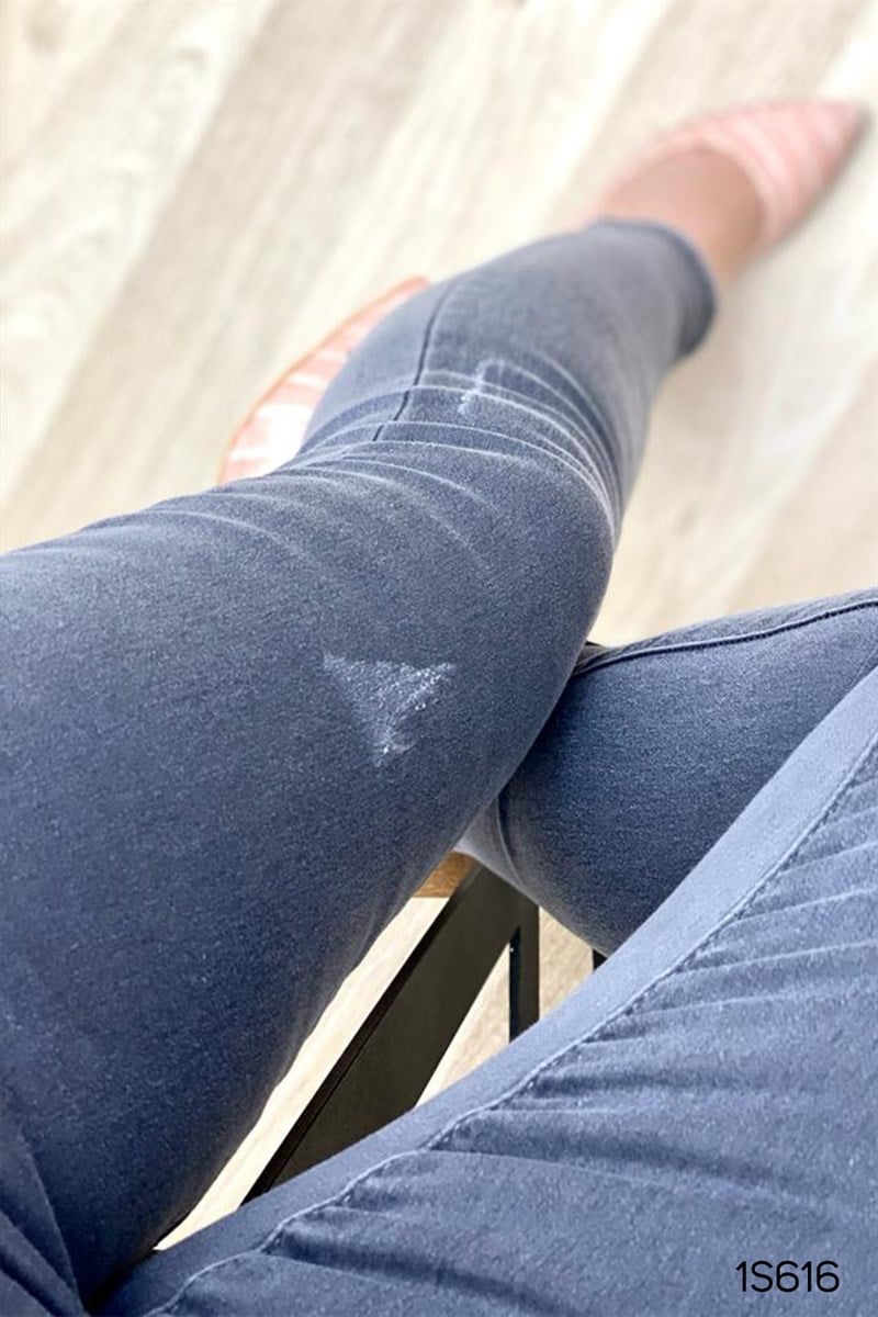 Dar Kesim Likralı Kot Pantolon