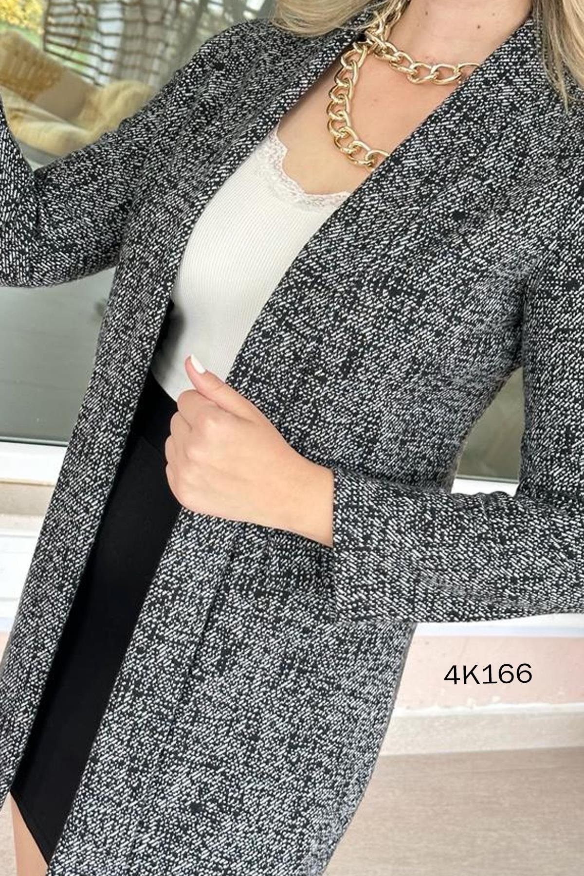 Jakarlı Yün Ceket