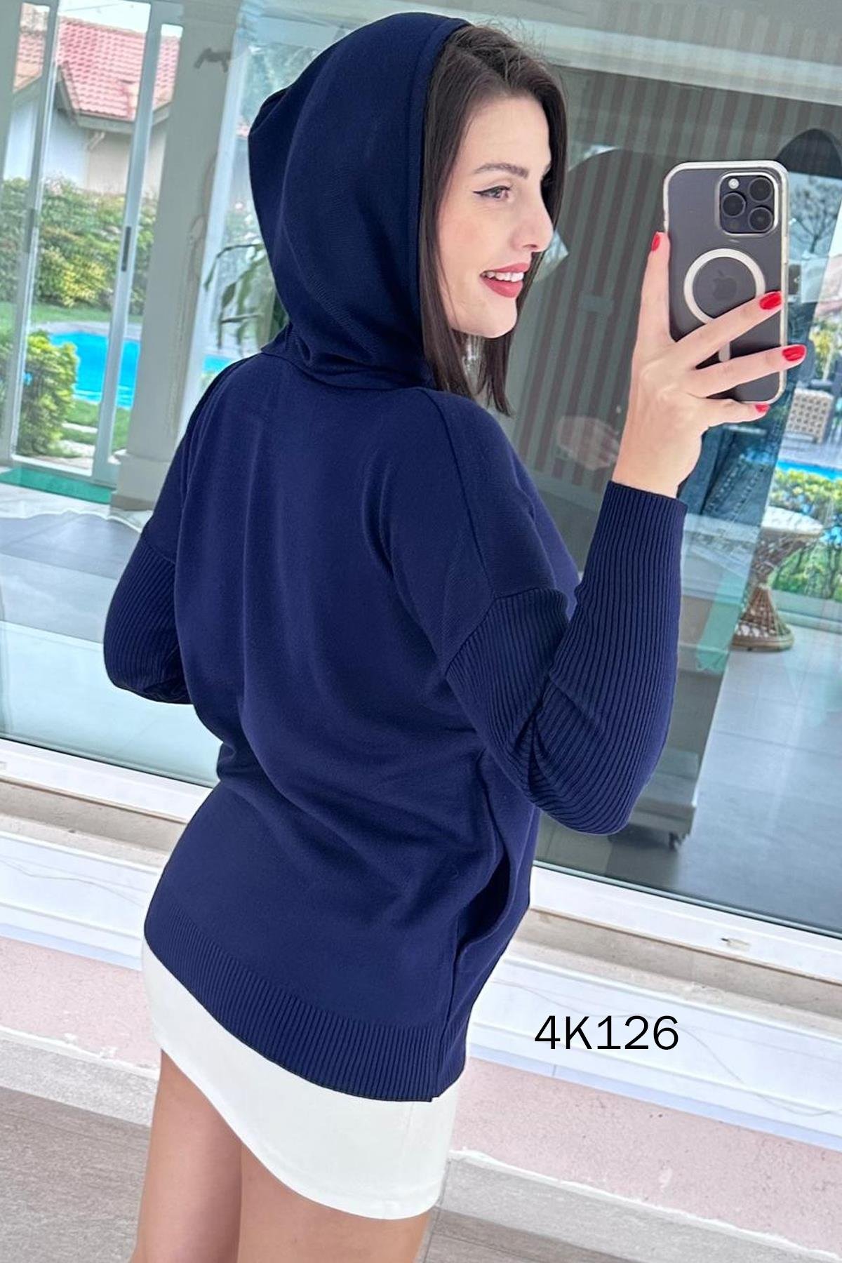 Kapşonlu Triko Bluz